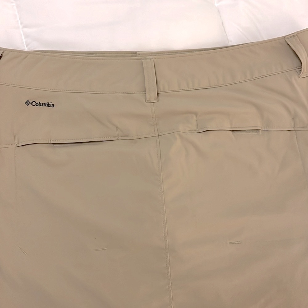 Columbia Trail Skort Women’s Size 12 OMNI-SHIELD fabric. Tan color. - Picture 15 of 15